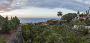 EL l Parque del Drago by Hisao Suzuki (2022)